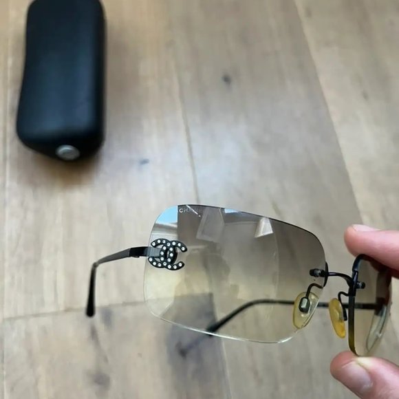 ?Auth Chanel 4017-D Rimless Swarovski double C Gradient Sunglasses BEAUTIFUL! main image 8